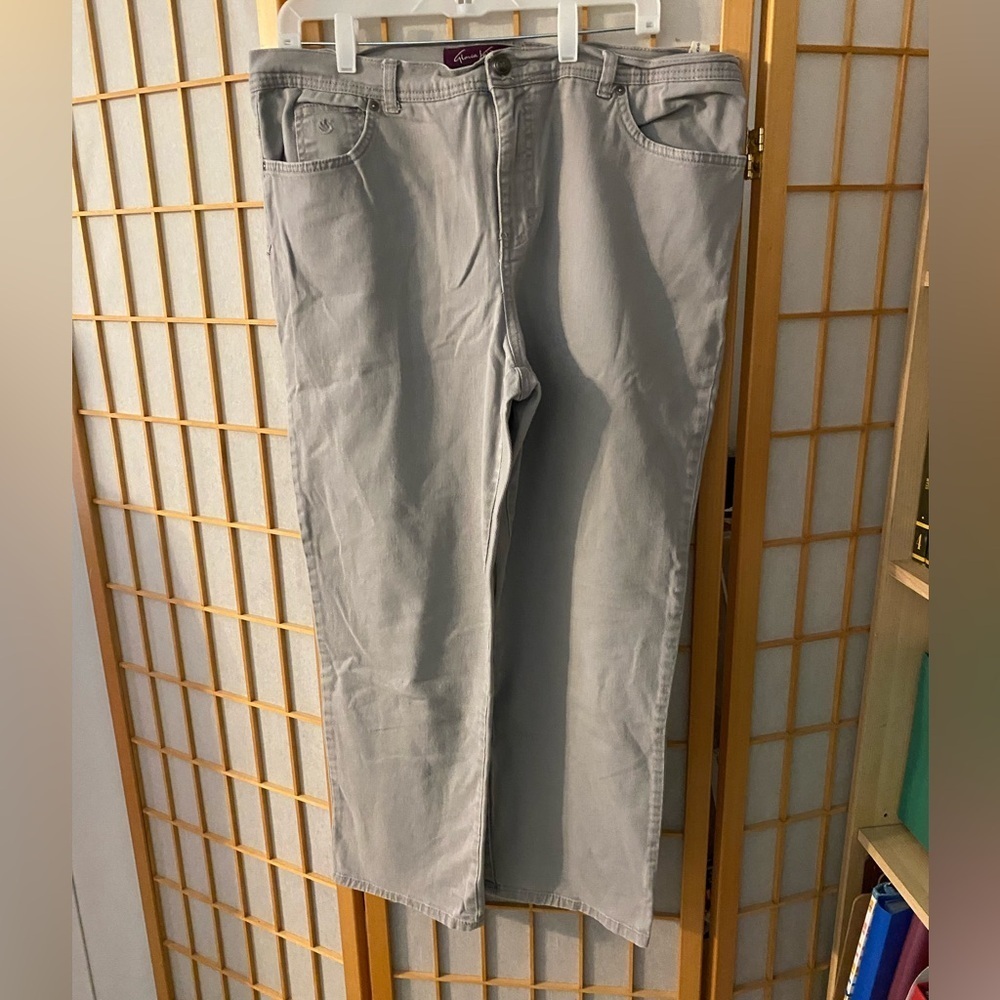 Gloria Vanderbilt Women  Size 16 Short  Classic Jeans Straight Grey Blue